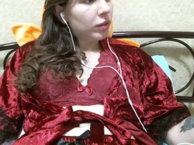 Oddajajo posnetke zaslona _lovekuni0_