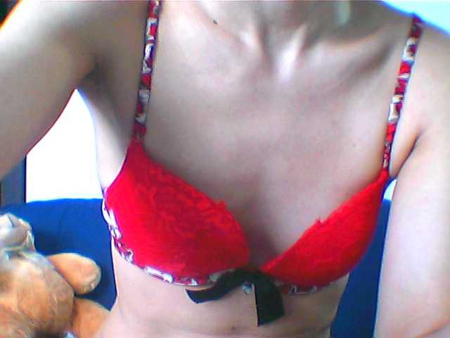 Oddajajo posnetke zaslona LovelyBlond