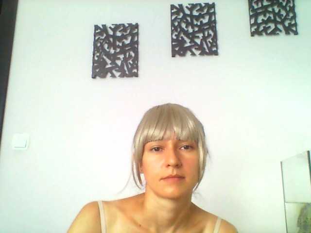 Oddajajo posnetke zaslona LovelyBlond