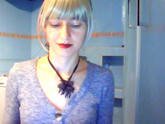 Oddajajo posnetke zaslona LovelyBlond