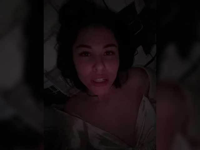 Oddajajo posnetke zaslona Loves6969
