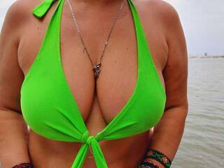 Erotični video klepet LoveTinaa56