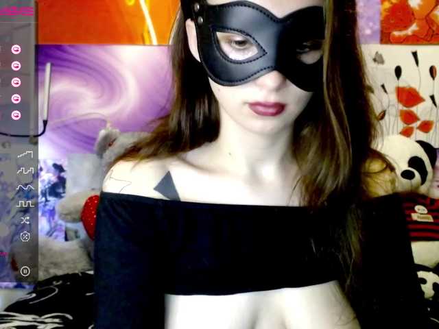 Oddajajo posnetke zaslona PlayWithMe__
