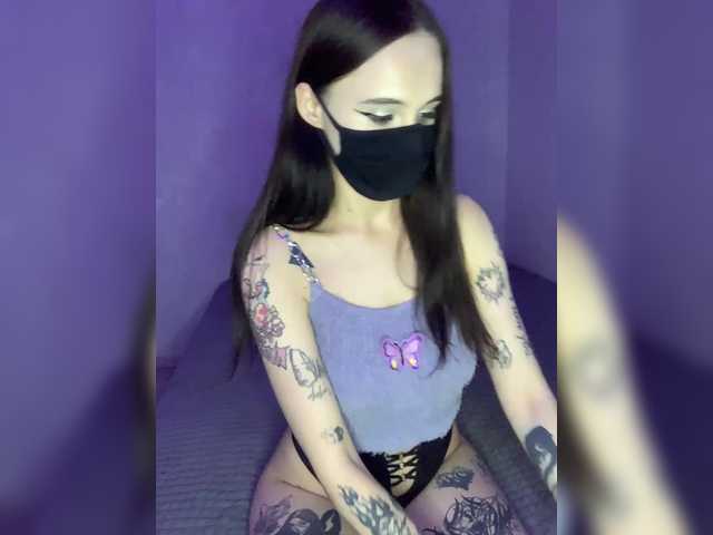 Oddajajo posnetke zaslona PlayWithMe__