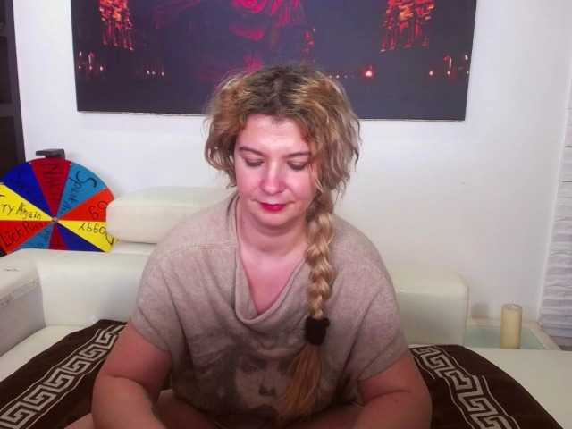 Oddajajo posnetke zaslona LuanaSummeryX