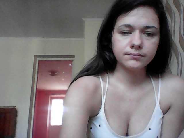 Oddajajo posnetke zaslona LucyAnDay