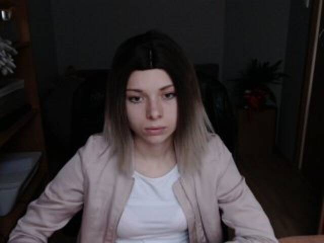 Oddajajo posnetke zaslona LucySmith