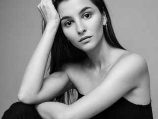 Erotični video klepet Lunaai