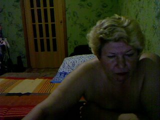Fotografije PRETTYLUSI add in friends 10 tokens.show tits - 40 tok. show ass-40. show pussy - 50 tok. full naked - 100 to3