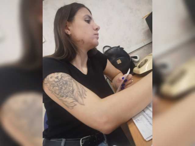 Oddajajo posnetke zaslona LuxuryMilli