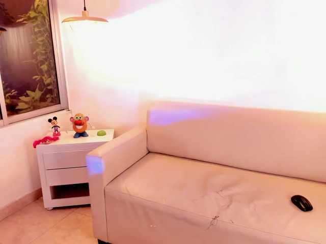 Oddajajo posnetke zaslona Lyaaweet