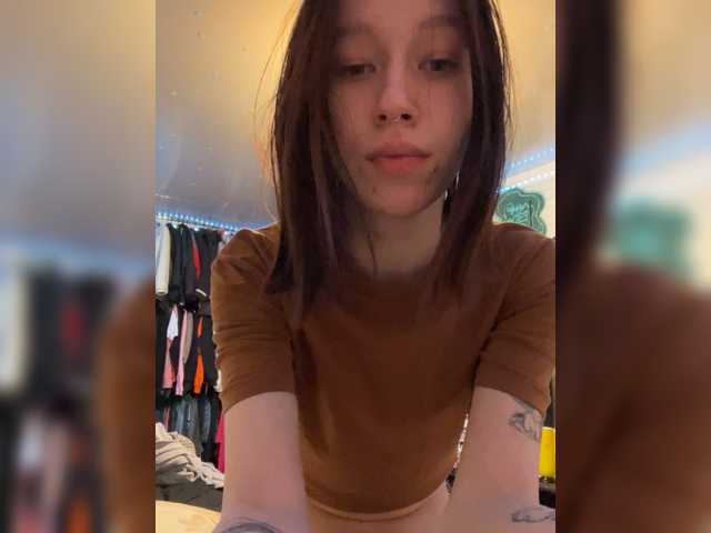 Oddajajo posnetke zaslona lyricssa