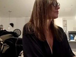 Erotični video klepet MaeLovelyOne