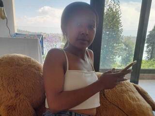 Erotični video klepet MaggieMie