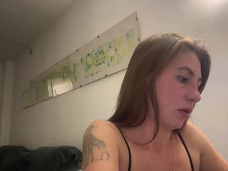 Erotični video klepet MaggieModest