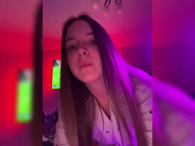 Oddajajo posnetke zaslona Magicallove8