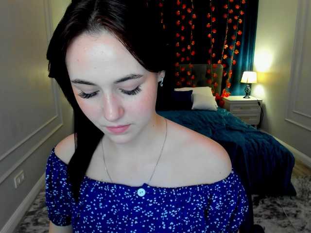 Oddajajo posnetke zaslona MakeYouHappy