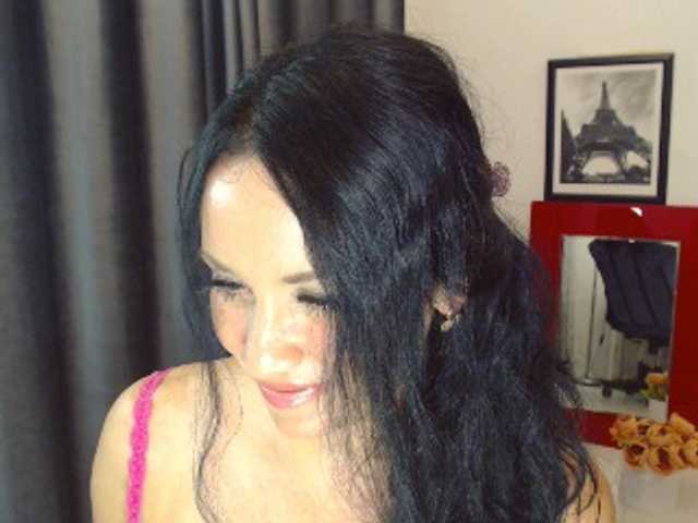 Oddajajo posnetke zaslona Malibugirl