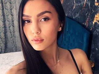 Erotični video klepet MalinaMaze