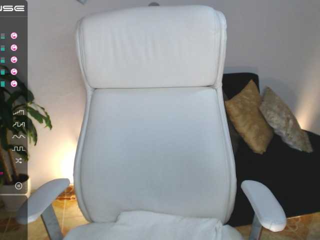 Oddajajo posnetke zaslona Malory-1