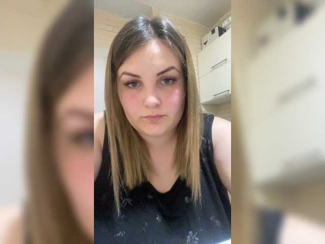 Oddajajo posnetke zaslona ManhilaDe