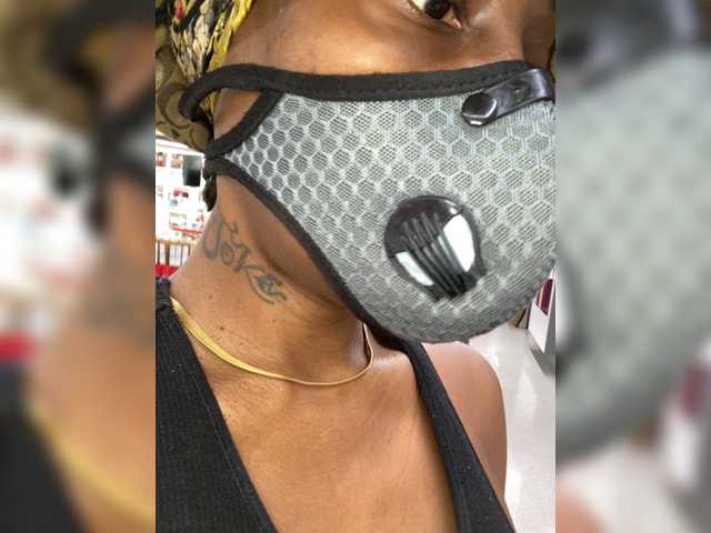 Oddajajo posnetke zaslona MargiTheTease