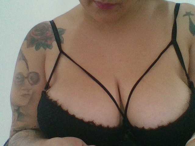 Oddajajo posnetke zaslona Mariana