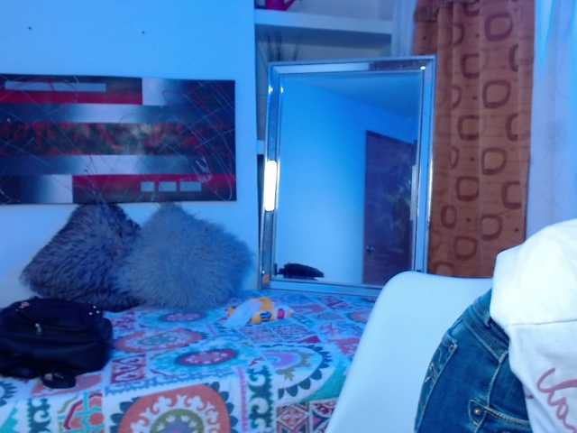Fotografije marianesantos Hello Guys Welcome To My Room Enjoy The Show And Complete My Goal Stripers: 20tk Full Naked: 120tk Fingers In Pussy: 150tk Show Ass + Show Pussy 200tk Cum, Squirt , Anal, Toys 800tk