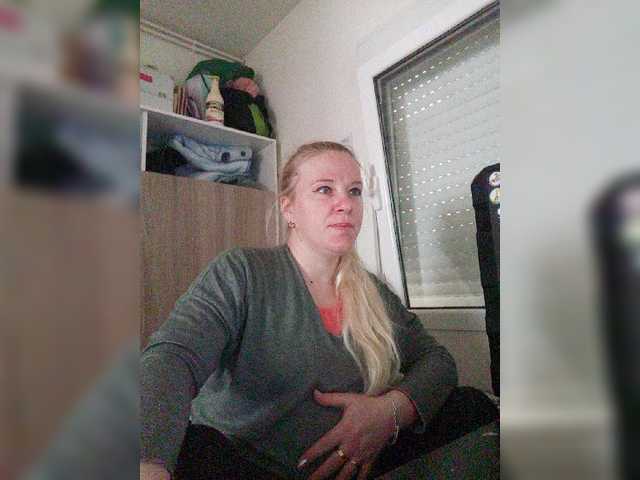 Oddajajo posnetke zaslona lorenarubia