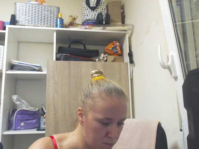 Oddajajo posnetke zaslona lorenarubia