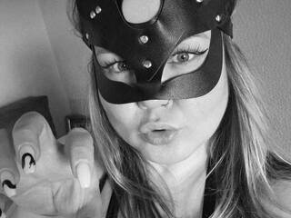 Erotični video klepet MariKyri