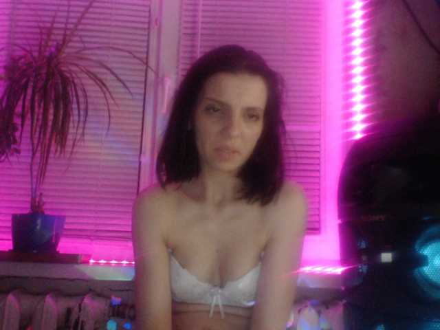 Oddajajo posnetke zaslona MarinaQwert