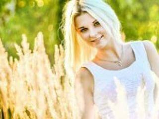 Erotični video klepet MarrySexy