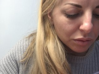Oddajajo posnetke zaslona Mary-Angel
