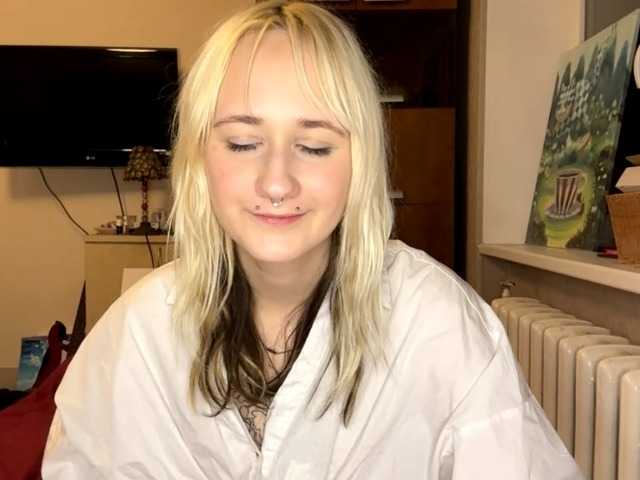 Oddajajo posnetke zaslona MaryjaneMacdougal