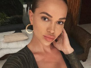 Erotični video klepet MATA-HARI1