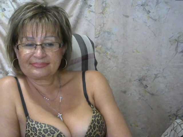 Fotografije MatureLissa Who want to see mature pussy ? pls for @total English and German