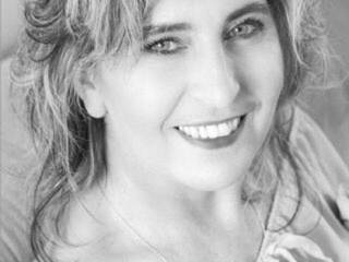 Erotični video klepet MatureMerryxx