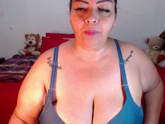 Fotografije Maturextgreat #bbw #bigbelly #bigboobs #bigass #grandma #milf #gilf #latina @total 600 @sofar 600 @remain 0