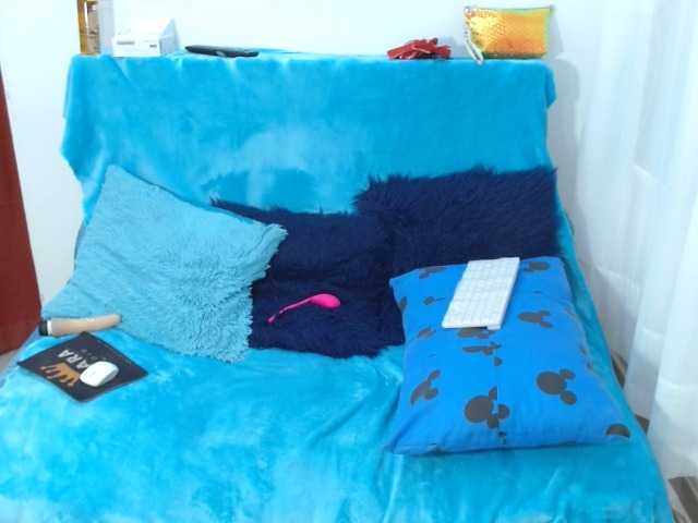 Oddajajo posnetke zaslona mayramilf