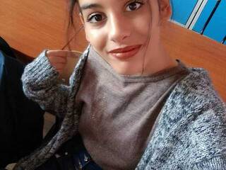 Erotični video klepet MazikeenQueen