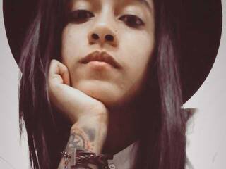 Erotični video klepet MegaanBlack