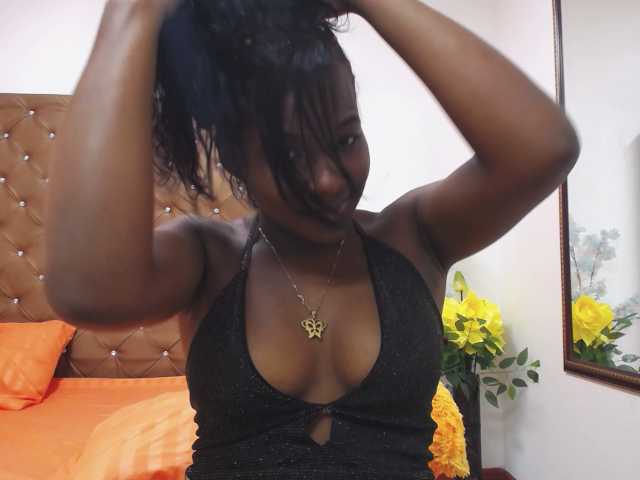 Oddajajo posnetke zaslona MelaniaTomson