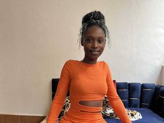 Erotični video klepet Melaninebonyxxx