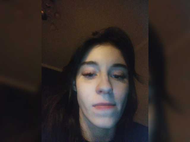 Oddajajo posnetke zaslona Meow69lover