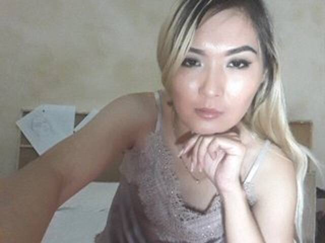 Oddajajo posnetke zaslona _RedRose_