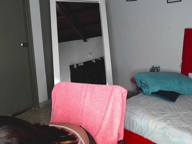 Oddajajo posnetke zaslona Merlyn-jimene