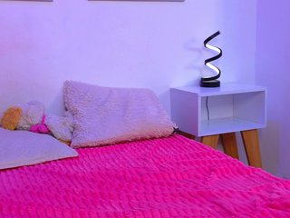 Erotični video klepet Mia-jhonson
