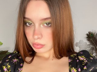 Erotični video klepet MiaAdderly