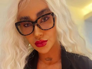 Erotični video klepet MiaBrunette